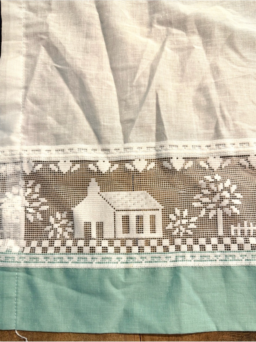 Source Unknown White and Aqua Lace Panel Curtain with Cottage Motif